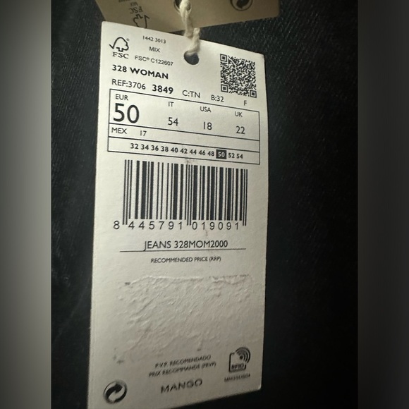 MNG Mango High Waisted Mom Jeans Size 18 Black Denim Ankle Length NWT - Picture 5 of 8